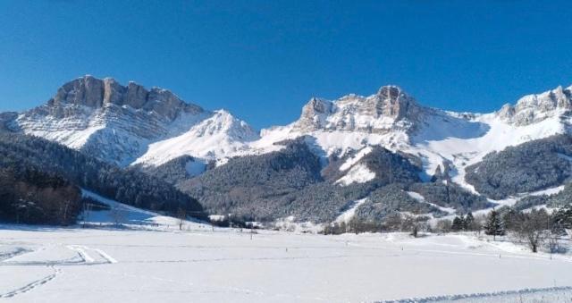 Petit Studio Mansarde 18 M2 Avec Navette Gratuit Aux Pistes De Ski Gresse-en-Vercors Exterior foto